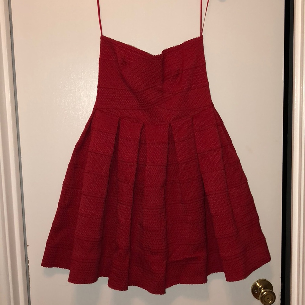 Chic Strapless Little Red Dress
